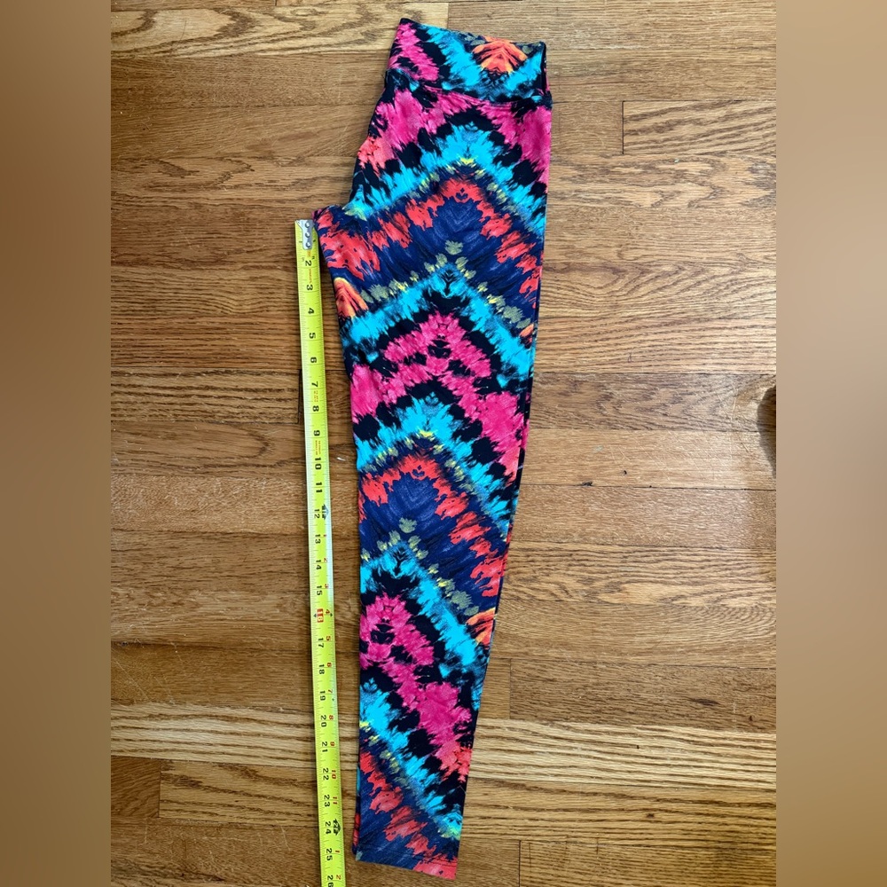 Colorful Zigzag Patterned Leggings